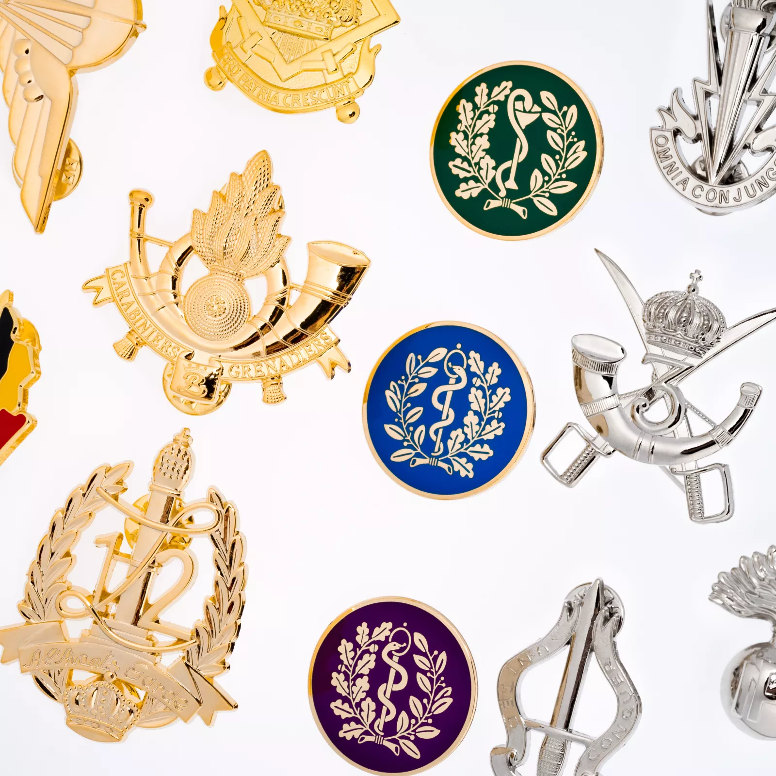 Insignes de casquette militaires