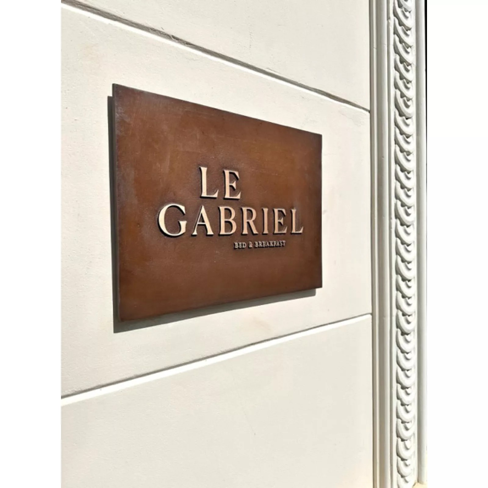 Plaque signalétique en bronze « Gabriel »