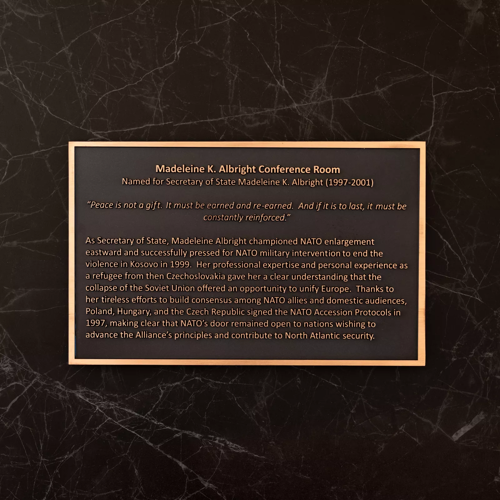 Commemorative plaque 'Madeleine K. Albright'