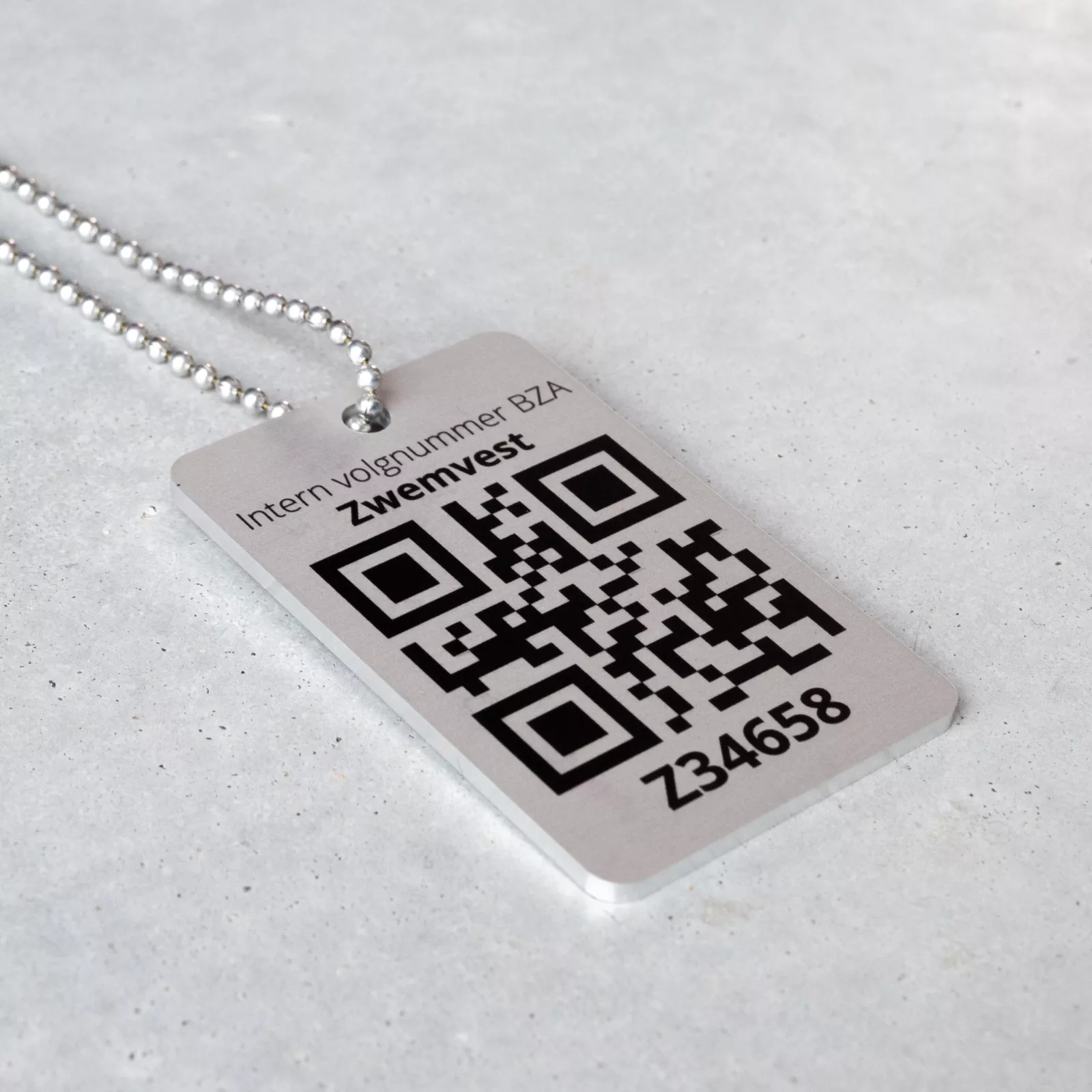Étiquette en aluminium avec code QR