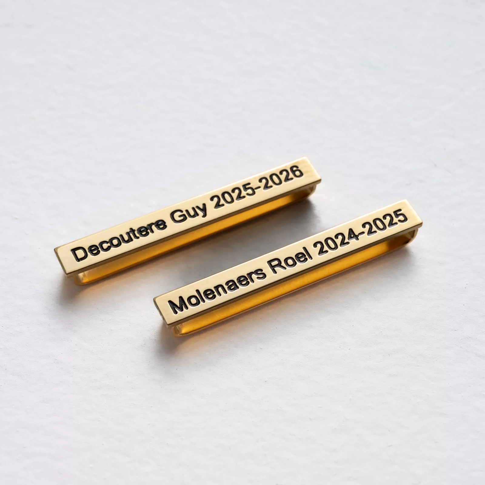 Barrette dorée pour clubs service